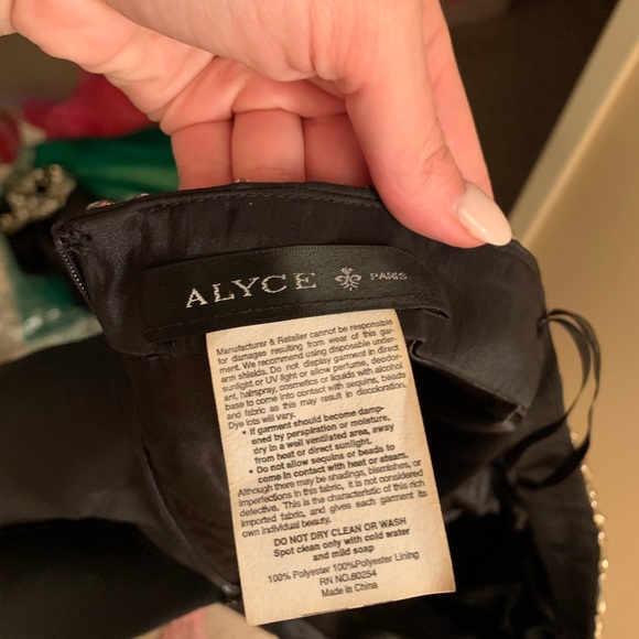 NWOT Alyce Paris 2 piece - Picture 3 of 3